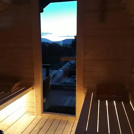 In Tatra - Jacuzzi & Pool Apartment *